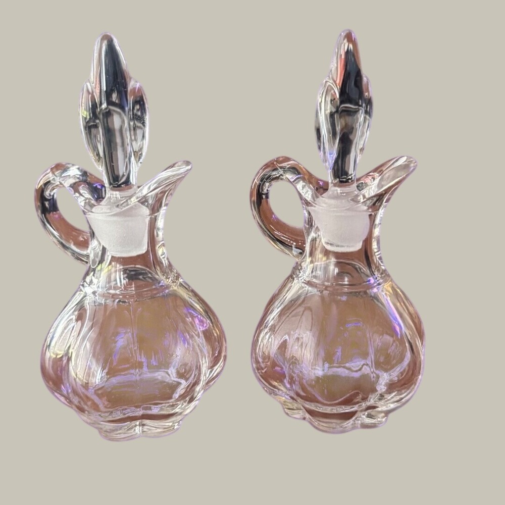 Vintage 50s Clear Glass Cruet Set Duncan and Miller with Stoppers 2pc
EUC 4"